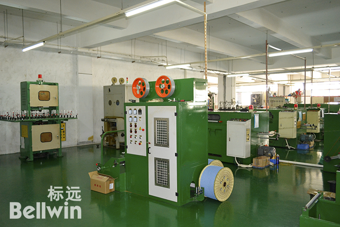 高絞機(jī)-電線電纜生產(chǎn)設(shè)備-2